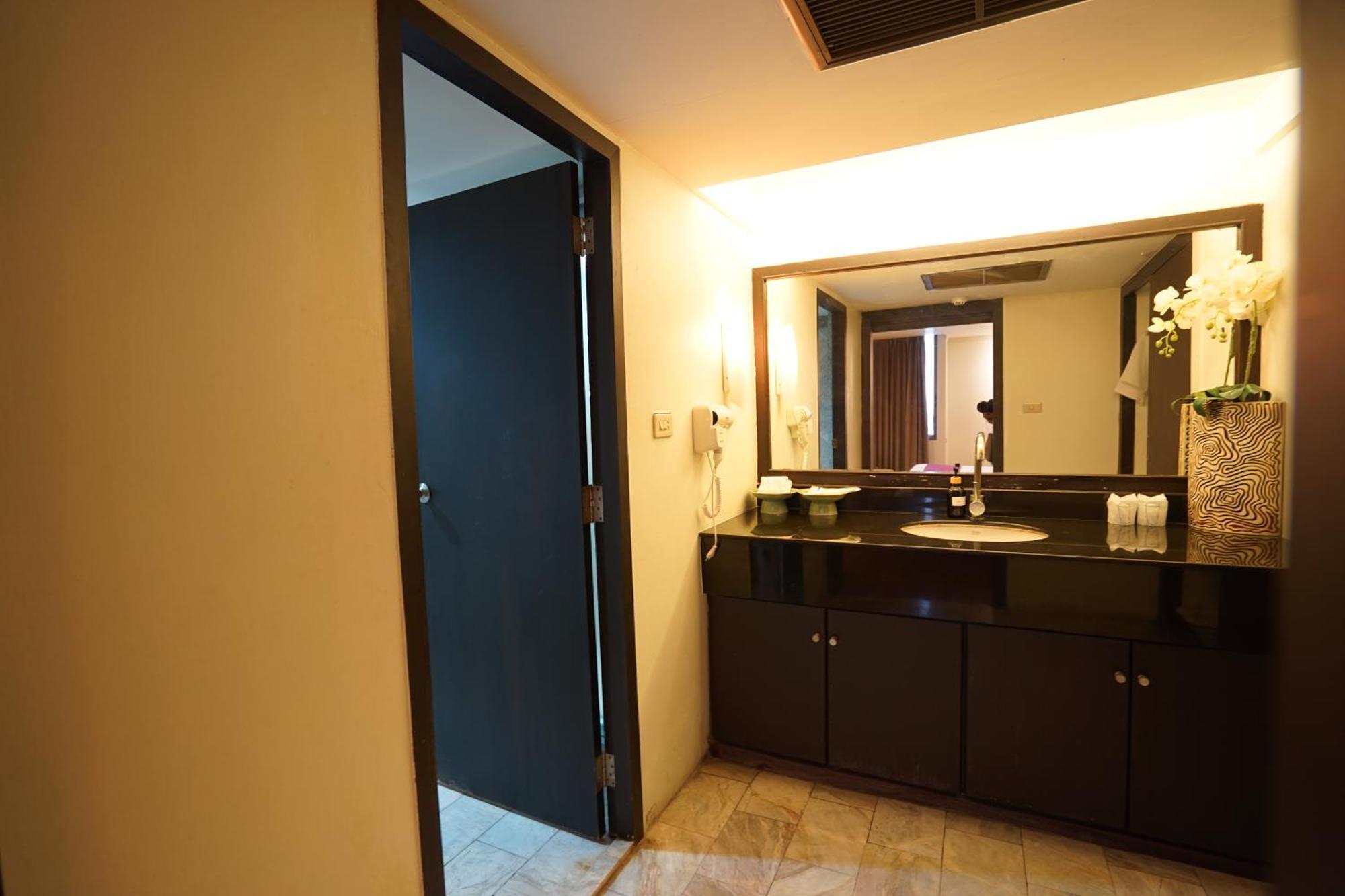 King Park Avenue Hotel Bangkok Exterior foto